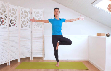 Come fare Vrksasana la posizione dell’albero? Tutorial