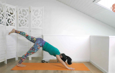 Addominali e respiro - Lezione Vinyasa Yoga