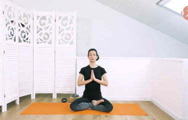 Hatha Yoga alla Mattina - Stabilità della Terra