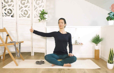 Yoga rigenerante per Cervicali, Viso e Occhi