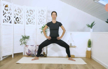 Calma e Stabilità Interiore: Yoga con il Primo Chakra