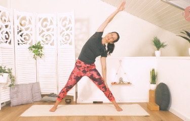 Yoga per la Stabilità Interiore: Flow e Rilassamento